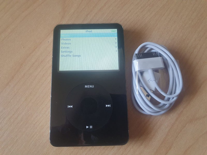 iPod Classic 5th Gen 128gb Carousel 1
