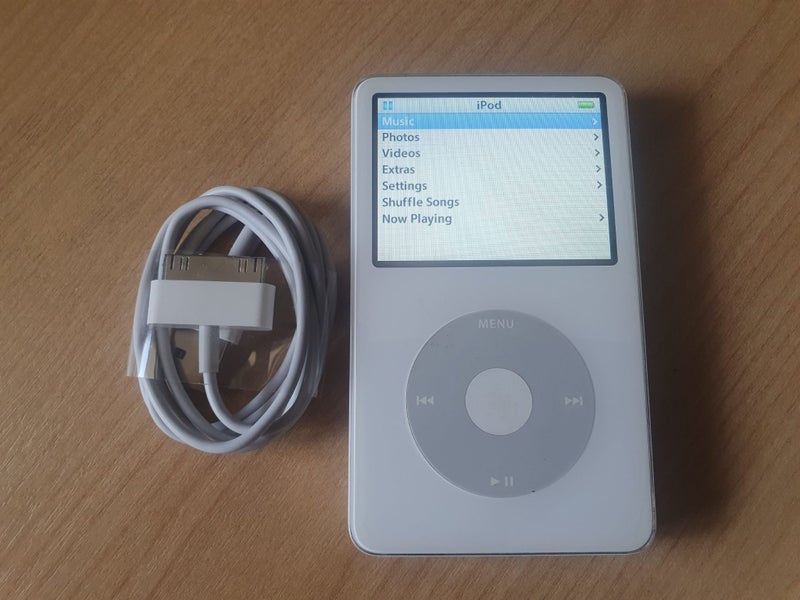 iPod Classic 5th Gen 128gb Carousel 1