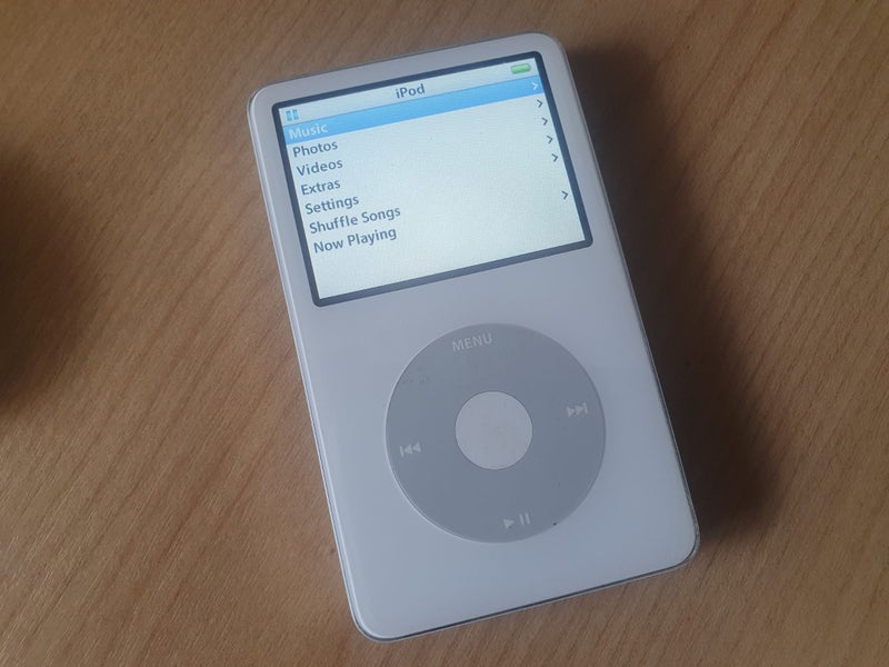 iPod Classic 5th Gen 128gb Carousel 2