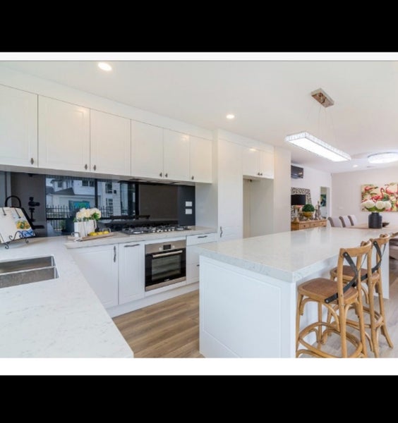 Flat Bush, 6+ bedrooms62984192375298111
