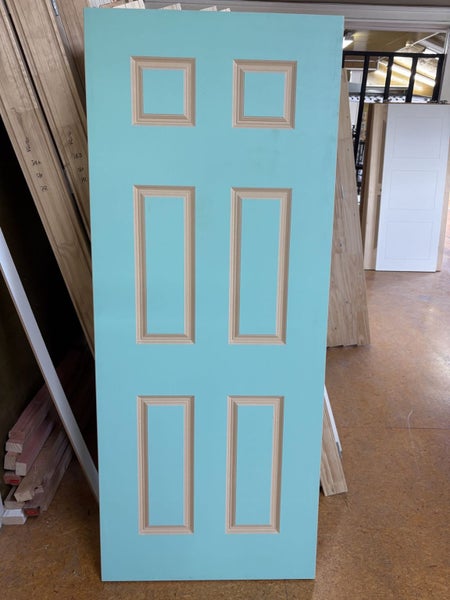 XU6 ENTRANCE DOOR 1980MM HIGH X 860MM WIDE Carousel 1