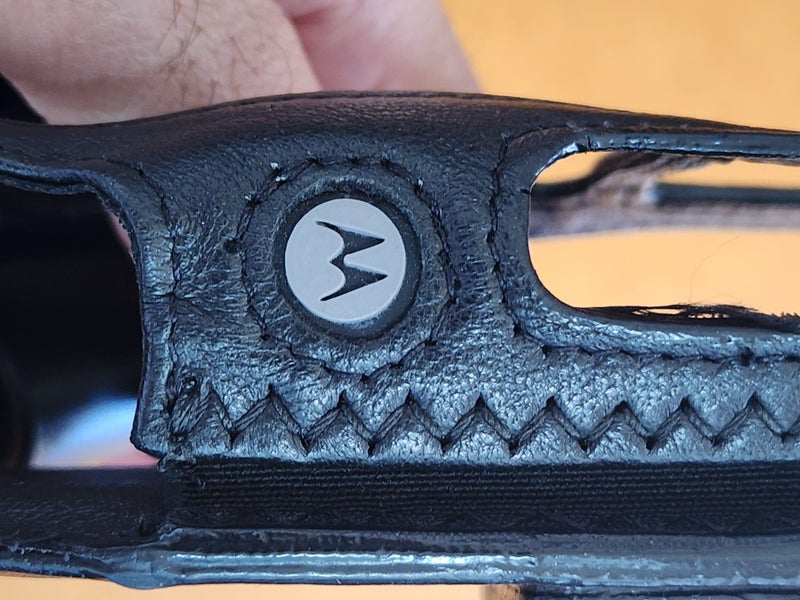 MOTOROLA VHF UHF MTP850 Radio Leather Case with BELT CLIP Carousel 1