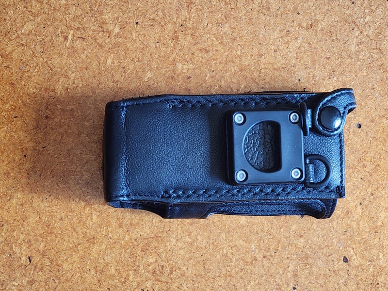 MOTOROLA VHF UHF MTP850 Radio Leather Case with BELT CLIP Carousel 2