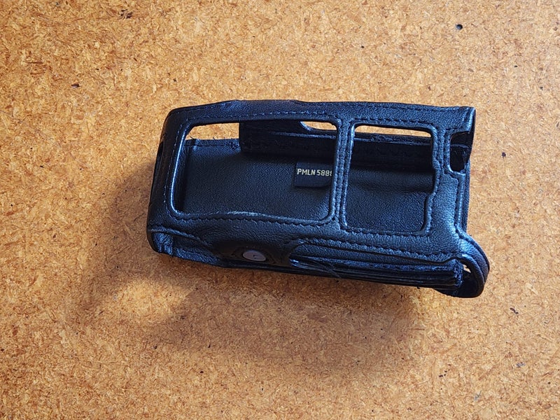 MOTOROLA VHF UHF MTP850 Radio Leather Case with BELT CLIP Carousel 6