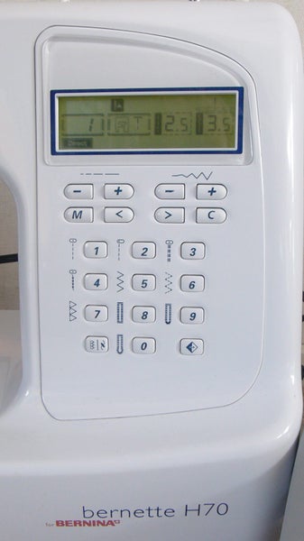 ELECTRONIC BERNINA BERNETTE SEWING MACHINE Carousel 2