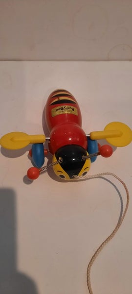 Buzzy Bee Wooden Pull Along Carousel 1