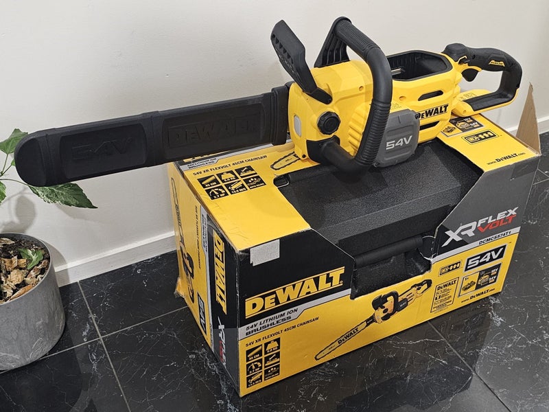 DeWALT DCMCS574N 54V XR 45cm Flexvolt Chainsaw - Skin Only Carousel 1