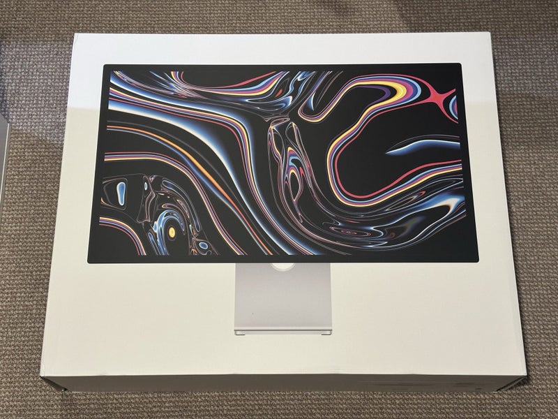 Apple Studio Display 27" 5K Standard Glass Retina Display Carousel 1