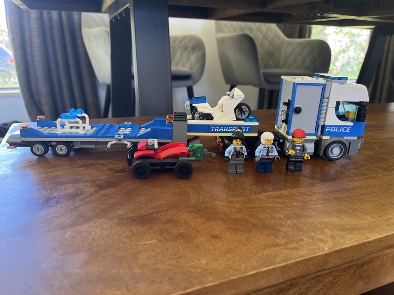 Lego Police Transporter with vehicles and mini figures Carousel 1