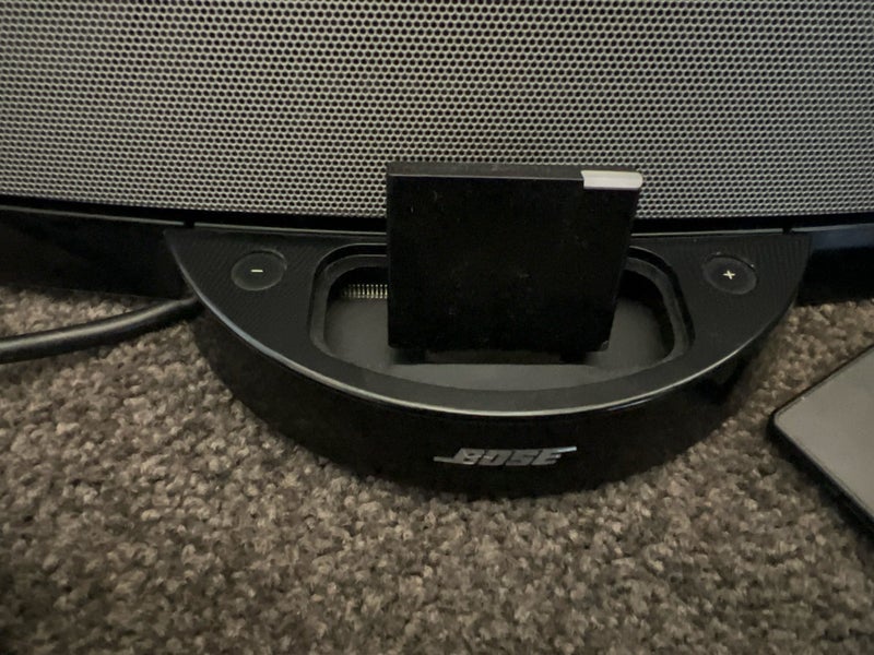 Bose Sound Dock digital music system Carousel 2