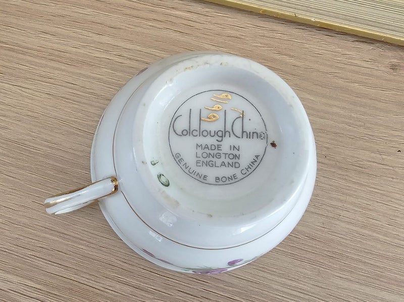 FOUR ASSORTED ENGLISH CUPS Carousel 18