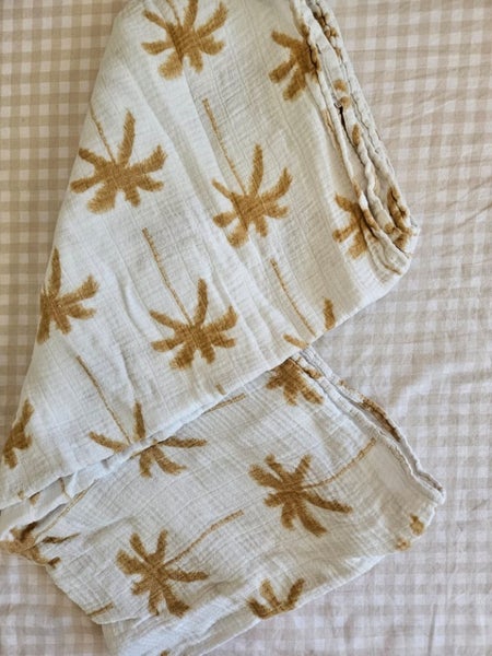 Seekaboo Palm Baby Wrap / Swaddle Carousel 1