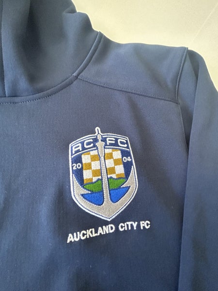 Auckland City FC Hoodie - size J10 Carousel 2
