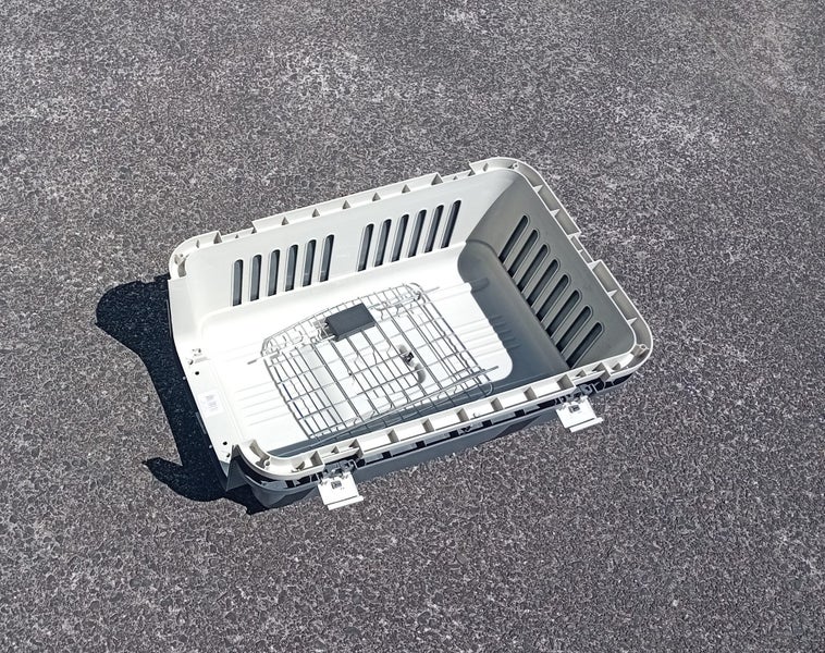 Pet Carrier Case Carousel 5