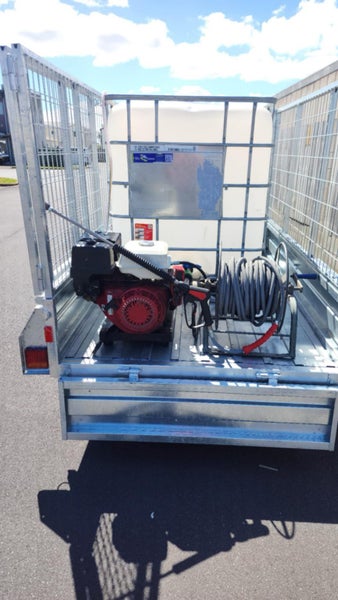 Waterblaster trailer Honda electric start Carousel 1