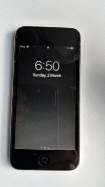 IPOD Touch 6th Generation 32 GB Carousel 1