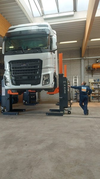 Strada Lifts EAE HDM Series | 8T Heavy Duty Mobile Column Lift Carousel 13
