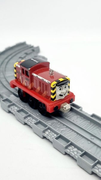 Salty Die Cast ~ Genuine Thomas the Tank Engine & Friends 2003 Carousel 1