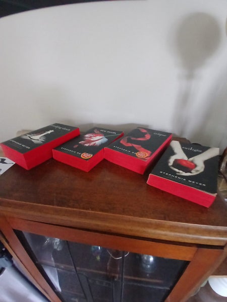TWILIGHT BOOKS BLOOD RED X 4 Carousel 4