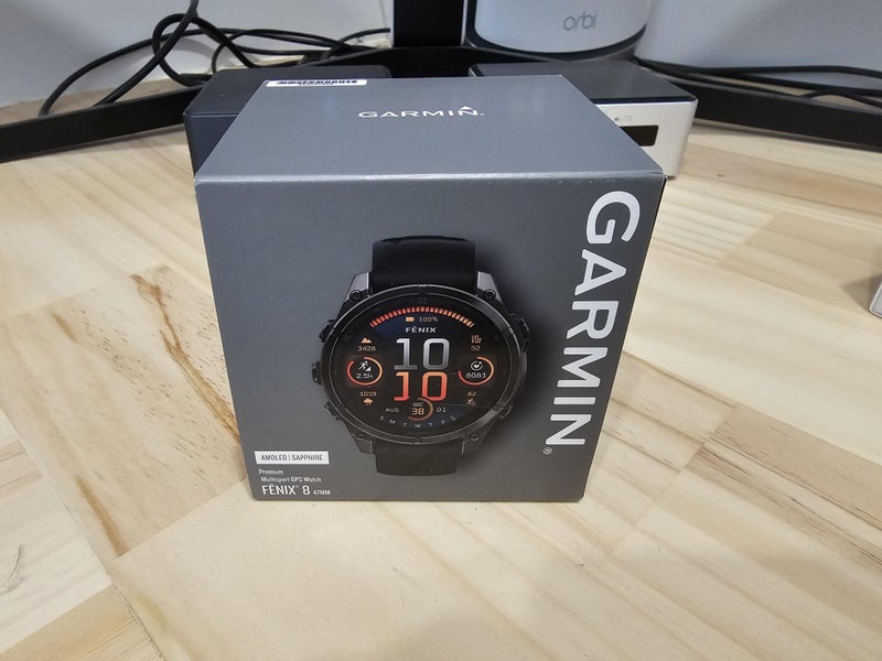 Garmin Fenix 8 47mm AMOLED SAPPHIRE Carousel 1