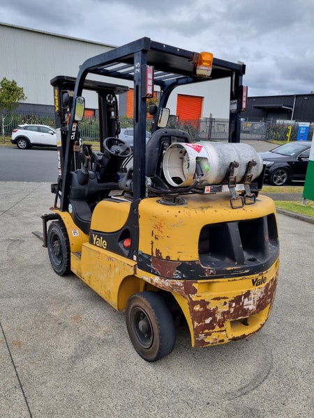 2011 Yale GTP25TK LPG Forklift Carousel 2