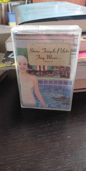 Stone Temple Pilots - Tiny Music Carousel 1