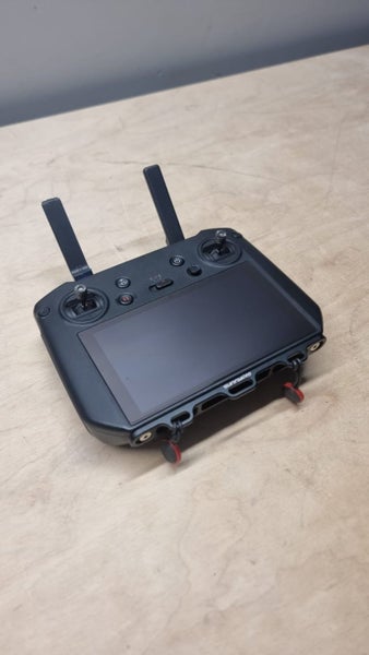 Mavic 3 Pro - Fly more combo & Pro Controller Carousel 2