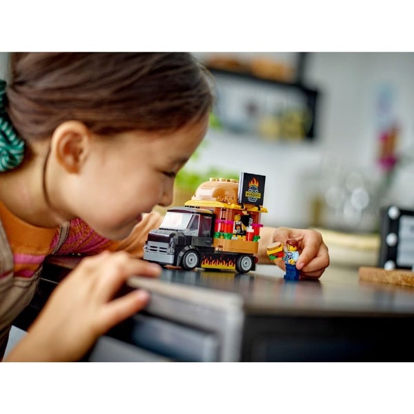 LEGO City 60404 Burger Truck Carousel 7