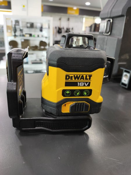 Dewalt Laser Level - DCLE34031 - B13192419-1 Carousel 1