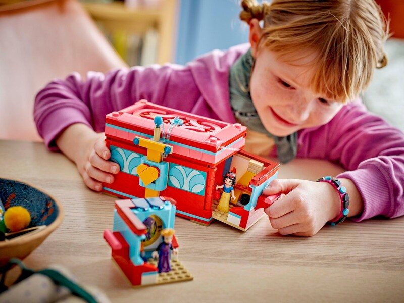 LEGO Disney 43276 Snow Whites Jewellery Box Carousel 7