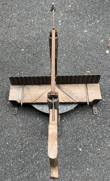 (vintage) Stanley Mitre Saw Model 244A Carousel 2