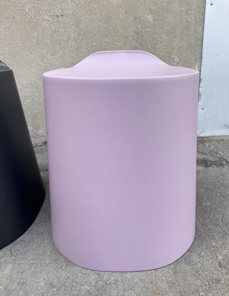 Buro Peekaboo Stool Carousel 1
