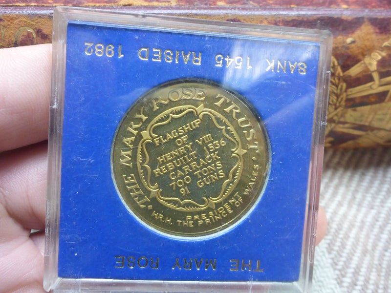 Awesome Old Cased Medallion Coin The Mary Rose Sank 1545 Raised 1982 Medal Carousel 2