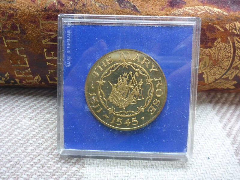 Awesome Old Cased Medallion Coin The Mary Rose Sank 1545 Raised 1982 Medal Carousel 4