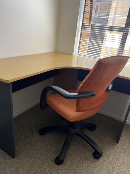 Study desk and chair Carousel 1