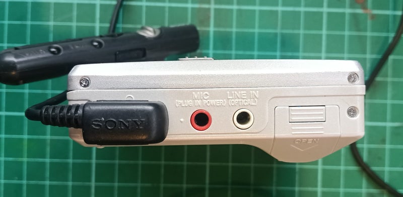 Sony MZ-R700PC Recording MD Walkman Minidisc Player Carousel 2