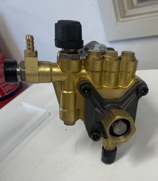 Water Blaster Replacement Pump - 2800PSI Carousel 1