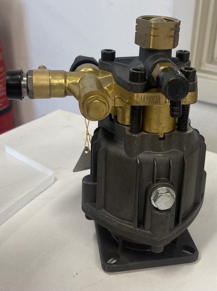 Water Blaster Replacement Pump - 2800PSI Carousel 2