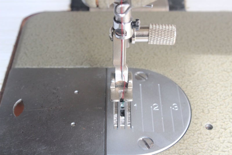 SINGER INDUSTRIAL SEWING MACHINE Carousel 5