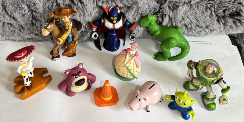 Disney Pixar Toy Story Vintage Mini PV C Figures x 11in Excel Cond 8cm Carousel 2