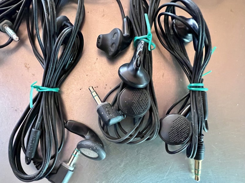 5 Pairs of Sony Headphones Carousel 3