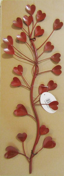 Red hearts metal wall hanging Carousel 1