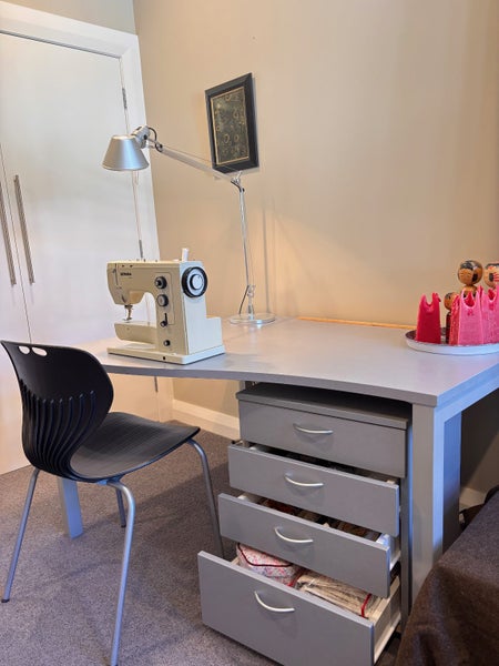 Desk-Modern, good quality, for home or office or sewing room Carousel 1