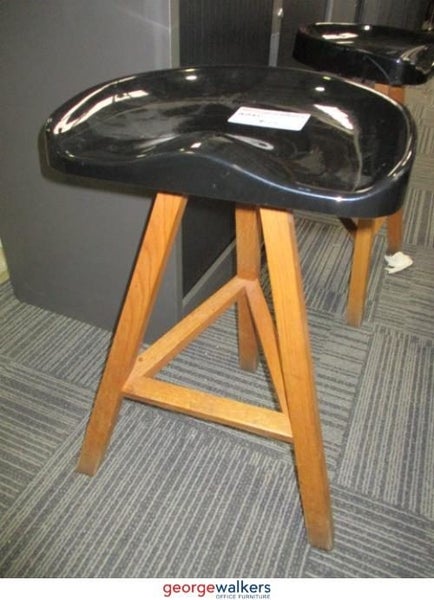 PR5685 - Black Barstool Carousel 1