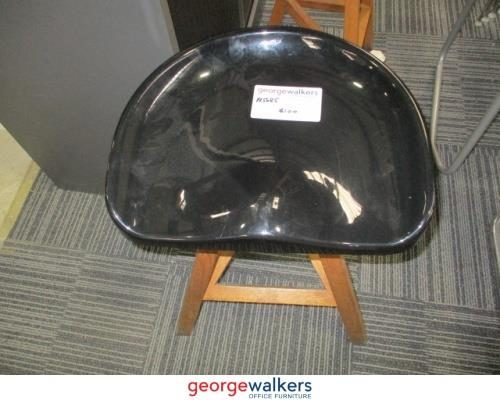 PR5685 - Black Barstool Carousel 4