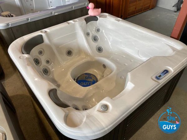 Signature Spa - 5 Seater - Family Portable Spa Pool - Quality Australian made - Carousel 1