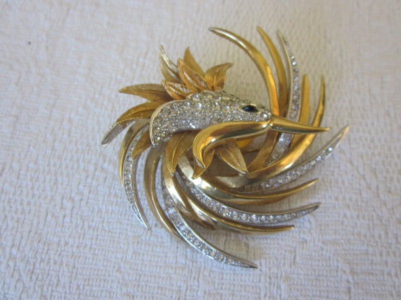 Rare Art Deco Boucher Gold and silver Tone Bird Brooch 1960s Carousel 1