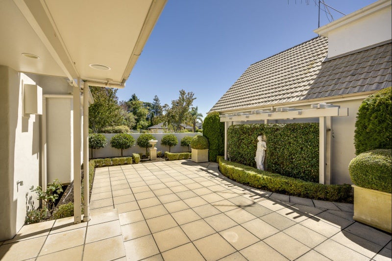 Image 3 of 19