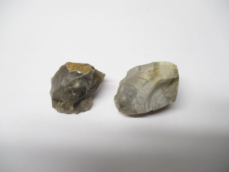 ZB 6695 - Old Neolithic Butter Flint Carousel 2