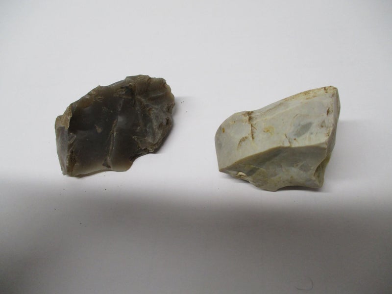 ZB 6697 - Old Neolithic Butter Flint Carousel 2
